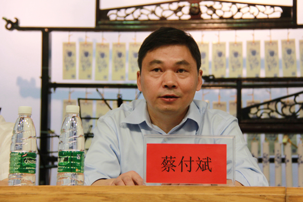校长蔡付斌在会上介绍了学校基本情况及建院升本工作的成绩